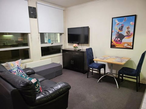 Amazing Studio Apartment Front Flinders Station - Tourism Search 3