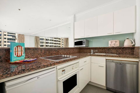 Amazing Sydney Apartment With Pool, Gym And Sauna - Tourism Search 3