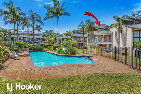 Amazing Waterfront Location - Tourism Search 0