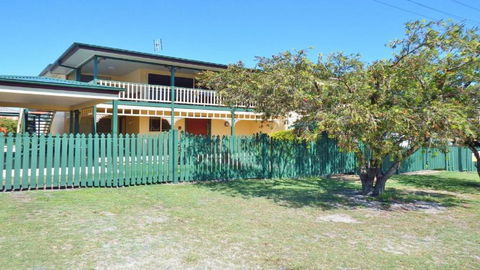 Amberlee House - Bring Your Own Linen - Tourism Search 1