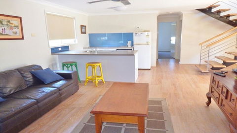 Amberlee House - Bring Your Own Linen - Tourism Search 4