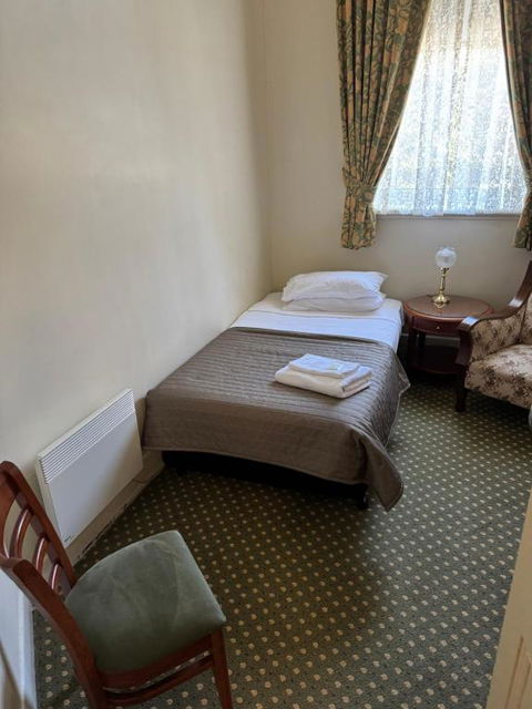 American Hotel Creswick - Tourism Search 2