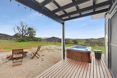 Amethyst - 1 Bed With Hot Tub - Kundalini Lodge - Tourism Search 2