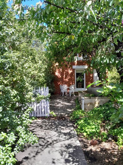 Annies Garden Cottage - Tourism Search 0