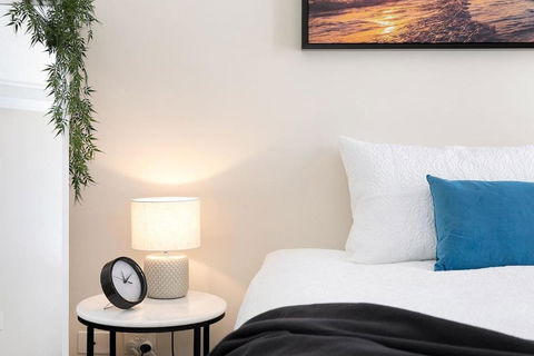 Amazing River View - 3 Bedroom Apartment - Brisbane CBD - Netflix - Fast Wifi - Carpark - Tourism Search 4