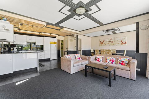 Alpine Mountain View 39 - 3BR L Swimming Pool L Air-Con L WiFi - Tourism Search 0