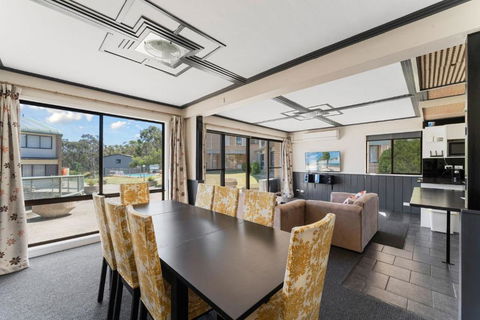 Alpine Mountain View 39 - 3BR L Swimming Pool L Air-Con L WiFi - Tourism Search 1