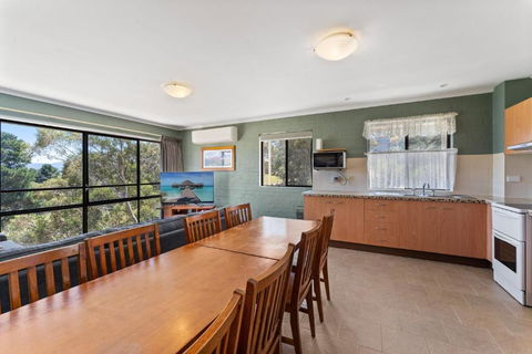 Alpine Mountain View 18 - 4BR L Mountain Views L Swimming Pool L Air-Con L WiFi - Tourism Search 1