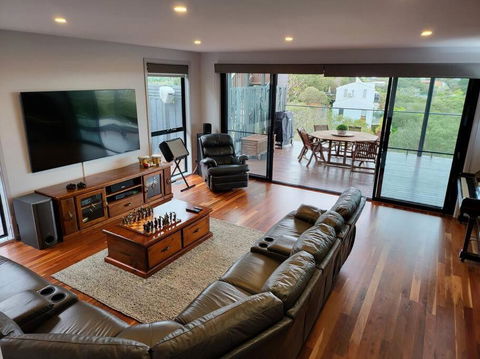 Alogara House, Modern, 6 Bedrooms With Hot Tub And Views - Tourism Search 2