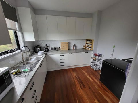 Alogara House, Modern, 6 Bedrooms With Hot Tub And Views - Tourism Search 4