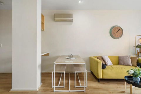 Azalea - Rundle Mall Edge Residence On York - Tourism Search 2