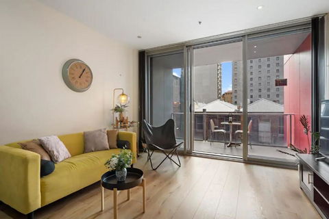 Azalea - Rundle Mall Edge Residence On York - Tourism Search 4