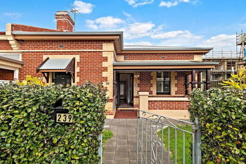Azami - Charming Gilbert Cottage - Tourism Search 0
