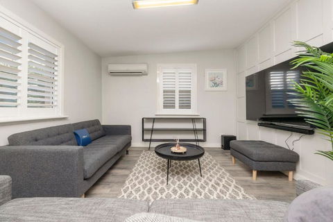 Azami - Charming Gilbert Cottage - Tourism Search 3