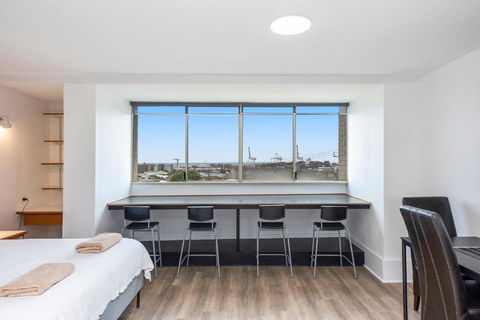 Apartment 201 - Fremantle Studio Apartment With Ocean And Harbour Views - Tourism Search 1