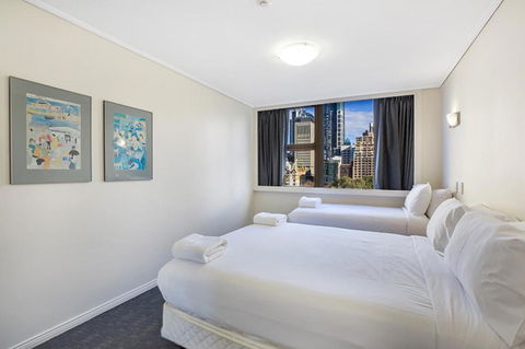 Apartment At College St - Tourism Search 2