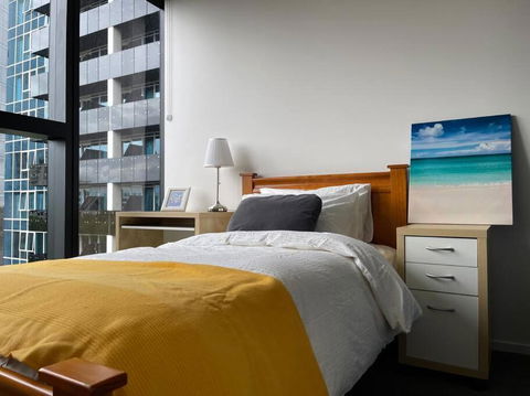 Apartment In Melbourne With Pool - Tourism Search 4
