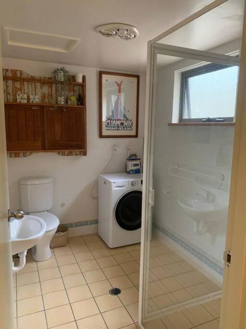 Apartment Minutes To Lake - Tourism Search 2