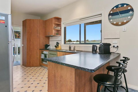 Apollo Bay Hideaway 5 Minute Walk To The Beach - Tourism Search 0