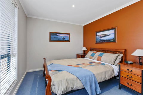 Apollo Bay Hideaway 5 Minute Walk To The Beach - Tourism Search 3