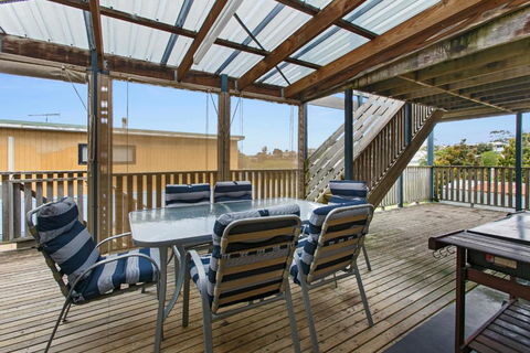 Apollo Bay Hideaway 5 Minute Walk To The Beach - Tourism Search 4