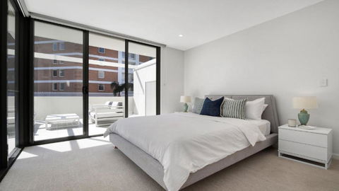 Apollo Short Walk To Beach Accom Holidays - Tourism Search 4