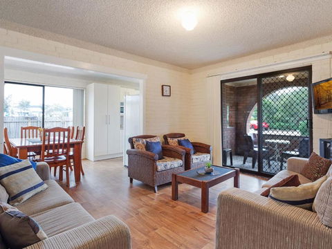 Apollo Unit 20 Ground Floor - Tourism Search 0