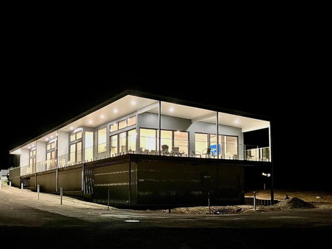 Apt02-The SS James Comrie - Tourism Search 4