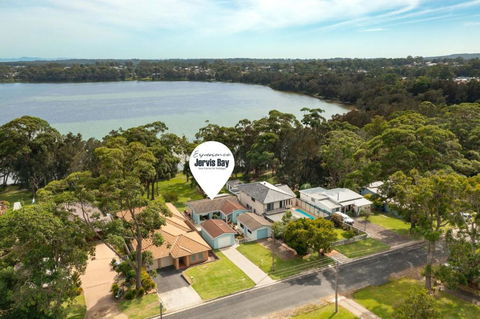 Aqua By Experience Jervis Bay - Tourism Search 0