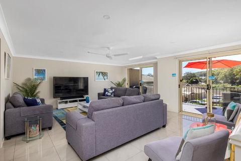 Aqua Lagoon - Great Family Beach Getaway - Tourism Search 2
