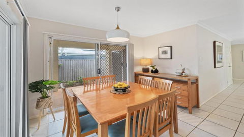 Aqua Links 70 The Drive Yamba - Tourism Search 3
