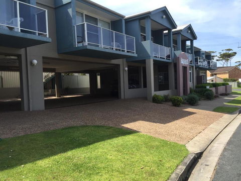 Aquarius Apartments Mollymook - Tourism Search 0