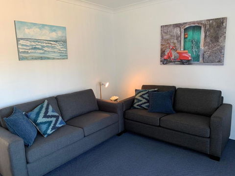 Aquarius Apartments Mollymook - Tourism Search 2