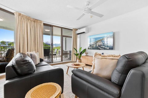 Aquarius Esplanade Retreat - Tourism Search 4