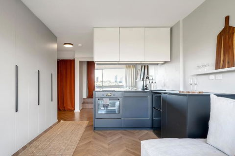 Aquarius - Luxe Inner City Abode - Tourism Search 3