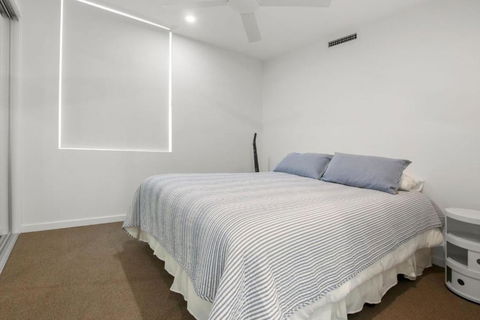 Aquaview Unit 604, 29 Canberra Tce, Kings Beach - Tourism Search 4