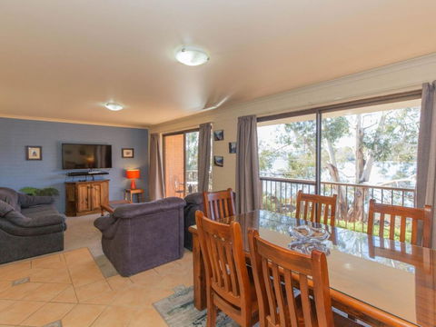 Aranda 3 25 Townsend Street - Tourism Search 3