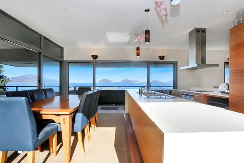Architectural Design On The Beach - Tourism Search 3