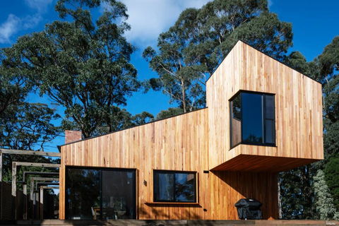 Architectural Gem In Central Red Hill - Tourism Search 0
