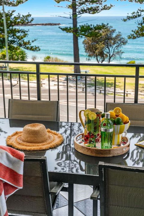 Arcoola 1 - Overlooking Main Beach - Tourism Search 2