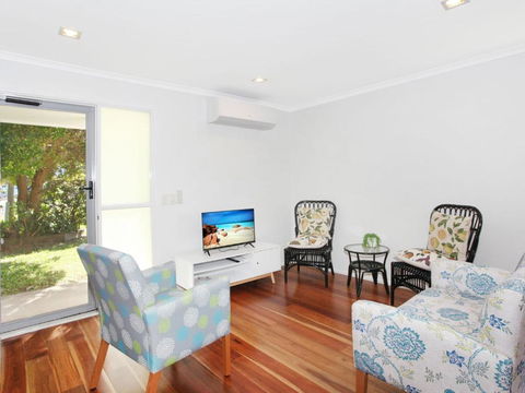 Arlington 1 Two Bedroom Unit Close To The Beach - Tourism Search 0