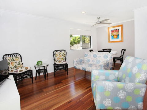 Arlington 1 Two Bedroom Unit Close To The Beach - Tourism Search 3