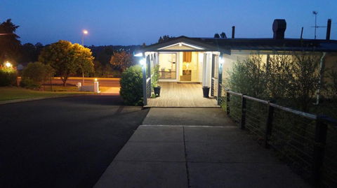 Armidale Inn - Tourism Search 0