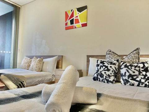 Ashfield 2 Br Apt Bus&Train Shop Parking - Tourism Search 4