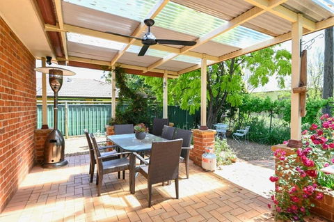 Aspen Abode - CBD, Fireplace, BBQ, 3 Smart TVs - Tourism Search 3