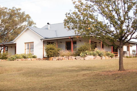 Audrey Wilkinson Vineyard - Tourism Search 4