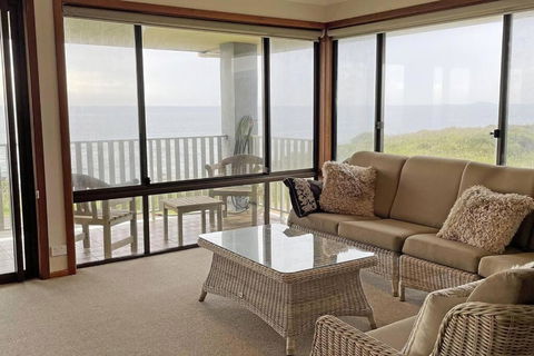 Augusta Beachfront - Watch The Whales Go By - Tourism Search 4