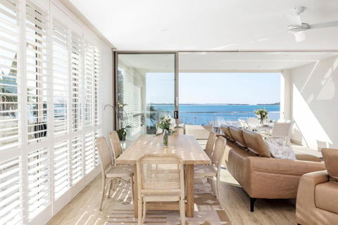 Aura 3 Spectacular Beachside Views - Tourism Search 2