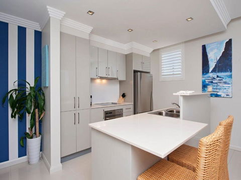 Aura Apartments Unit 12 59 Shoal Bay Road - Tourism Search 4