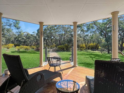 Aurora Cottages - Six Seasons - Tourism Search 3